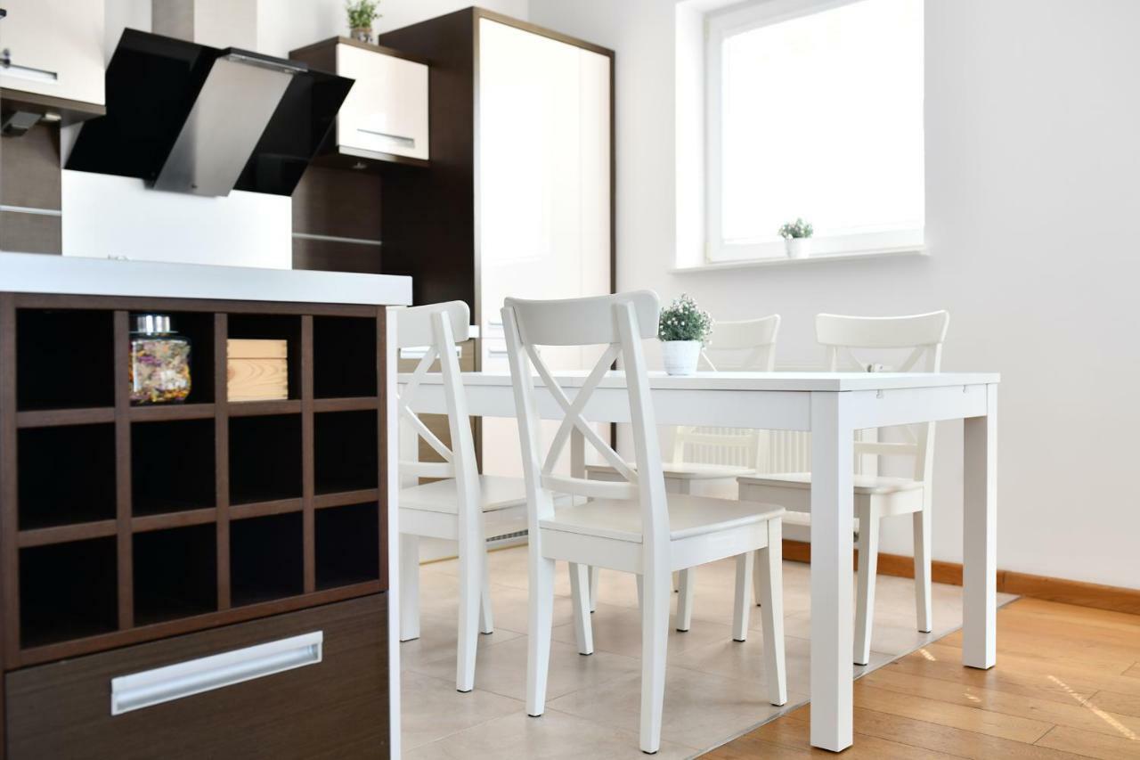 Apartamenty Navigator-Portowa 28 Kołobrzeg Buitenkant foto